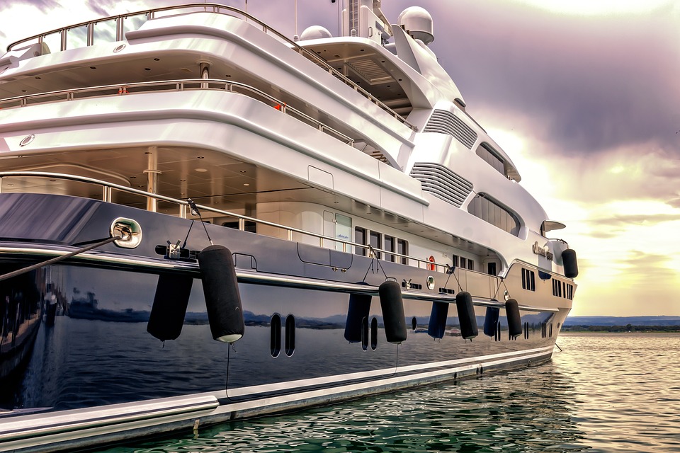 Yacht Yacht